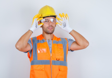 Worker wearing PPE